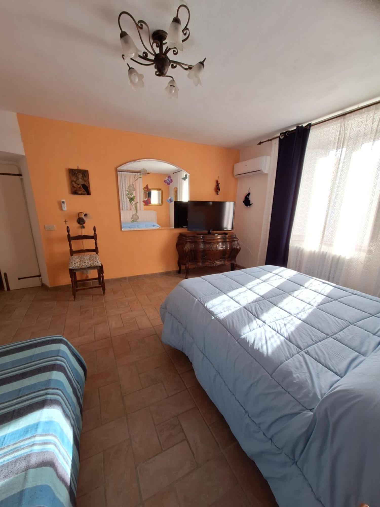 Hotel Mama' Castell'Anselmo Esterno foto